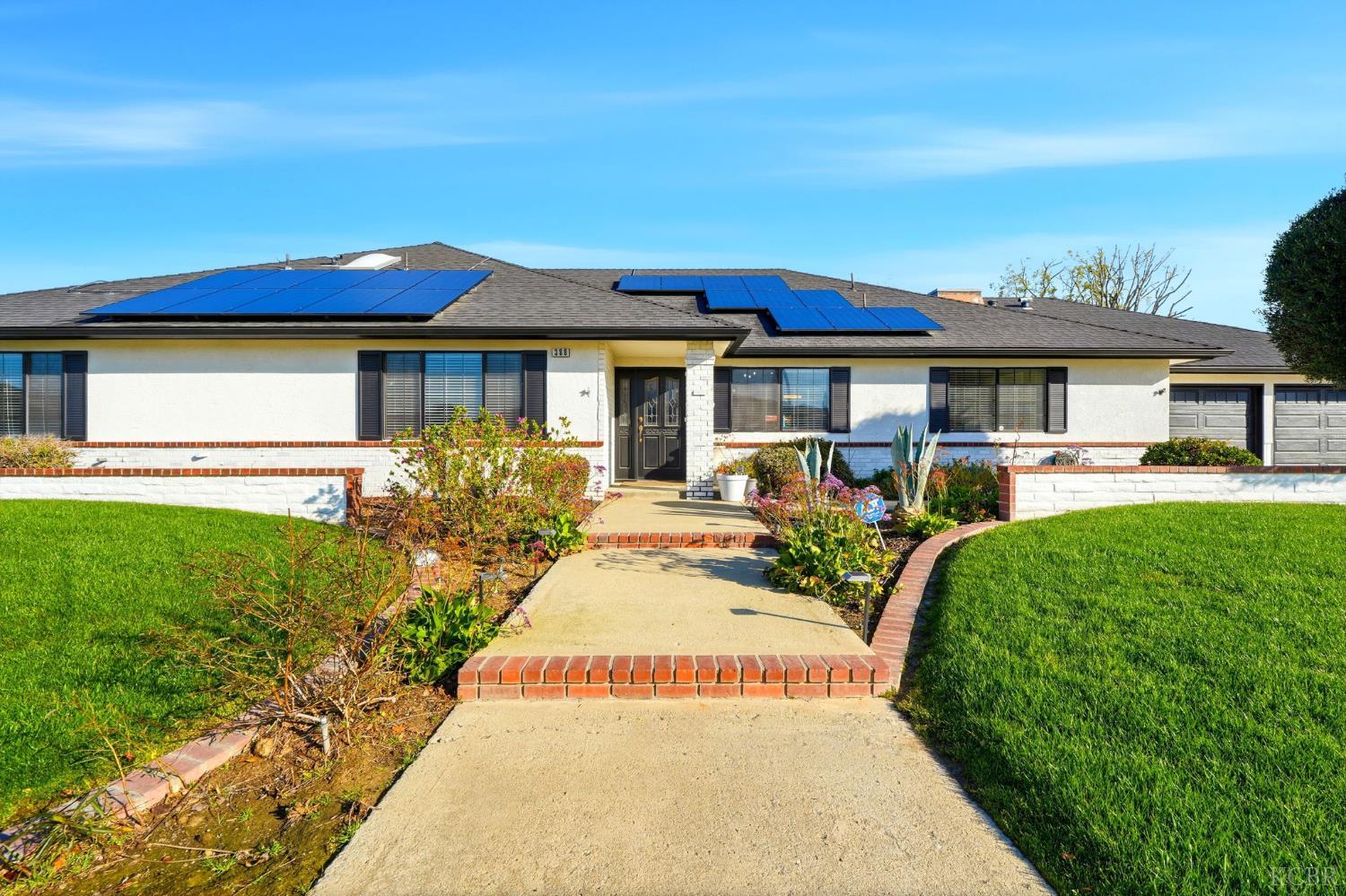 388 Timberline Ct, Hanford, CA 93230