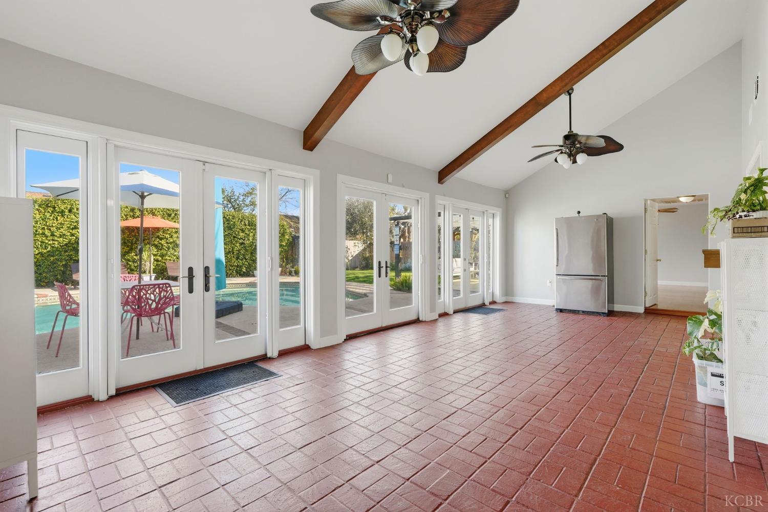 388 Timberline Ct, Hanford, CA 93230