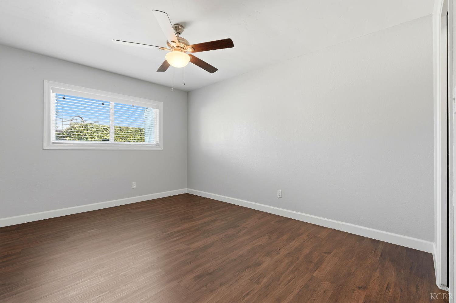 388 Timberline Ct, Hanford, CA 93230