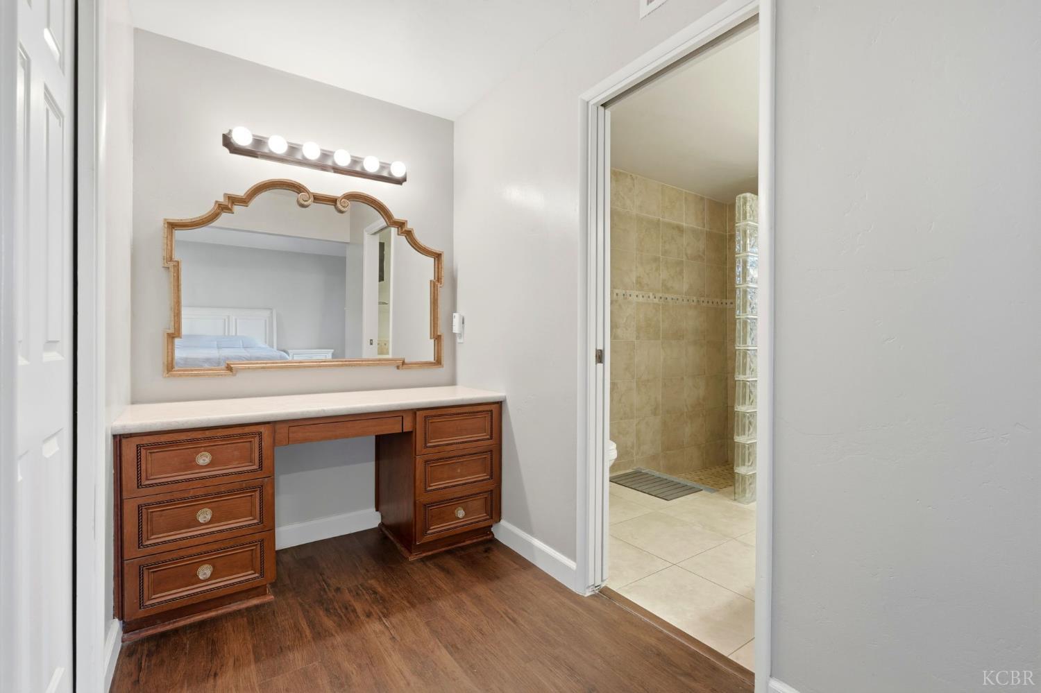 388 Timberline Ct, Hanford, CA 93230