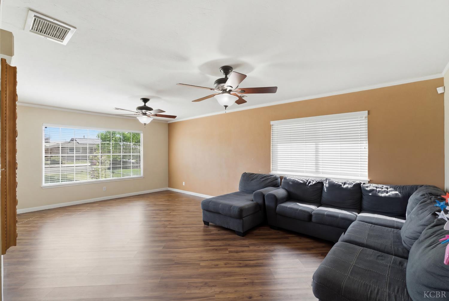 2116 N Woodridge Way, Hanford, CA 93230