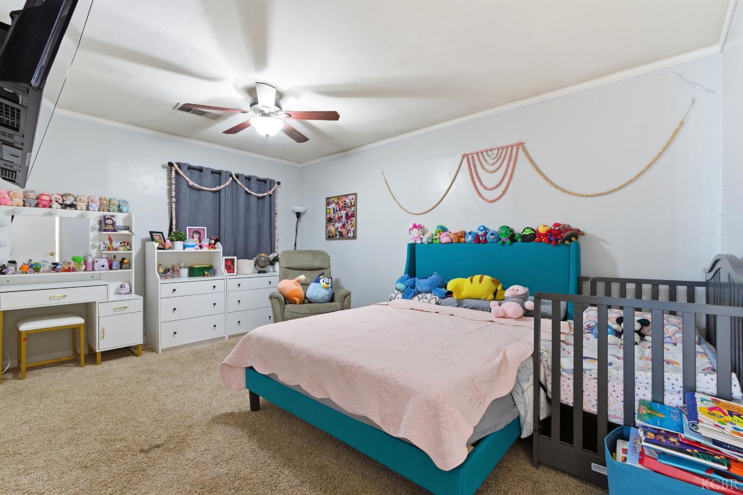 2116 N Woodridge Way, Hanford, CA 93230