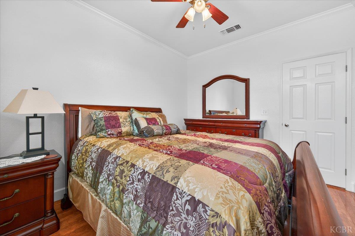 795 Northstar Dr, Hanford, CA 93230