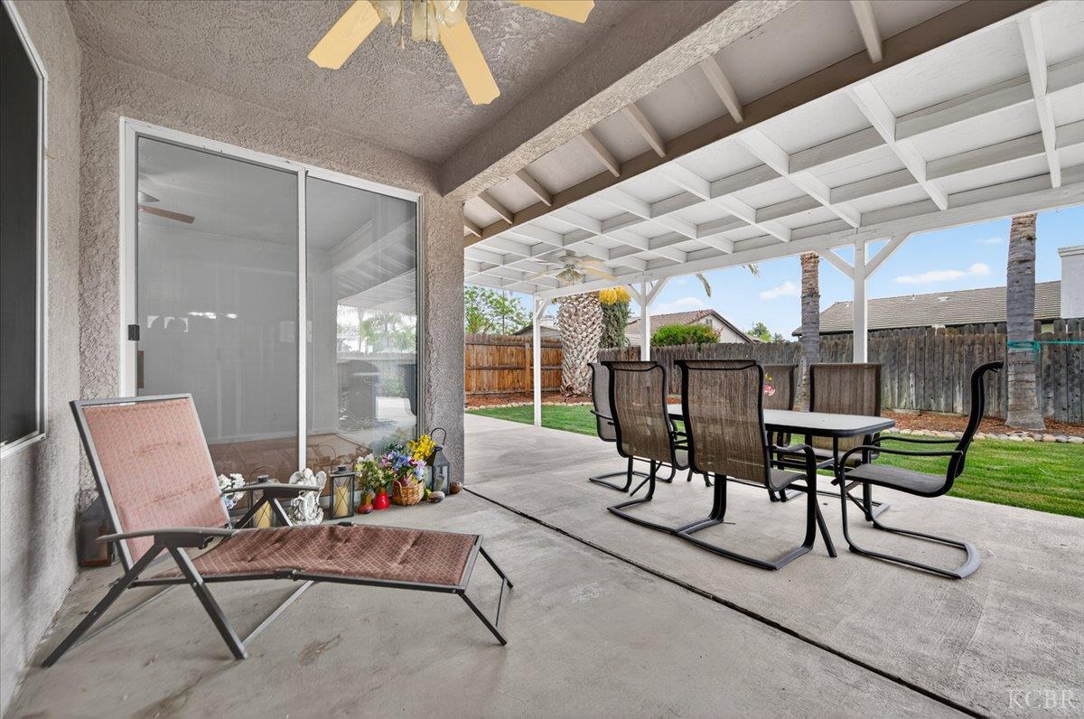 795 Northstar Dr, Hanford, CA 93230