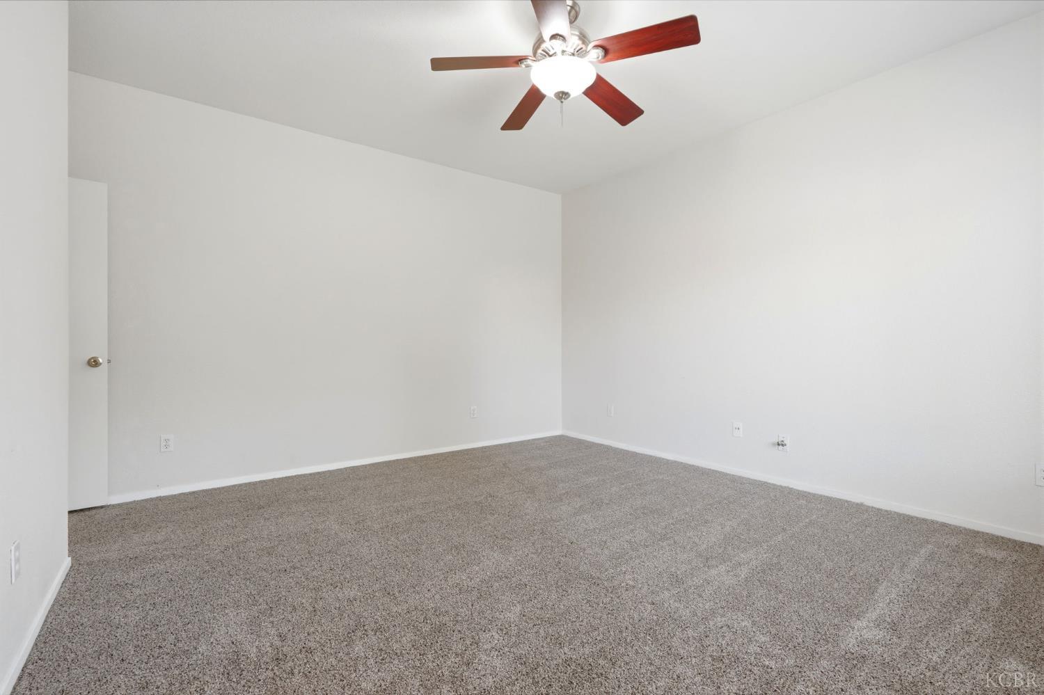 1788 W Rio Hondo Ct, Hanford, CA 93230