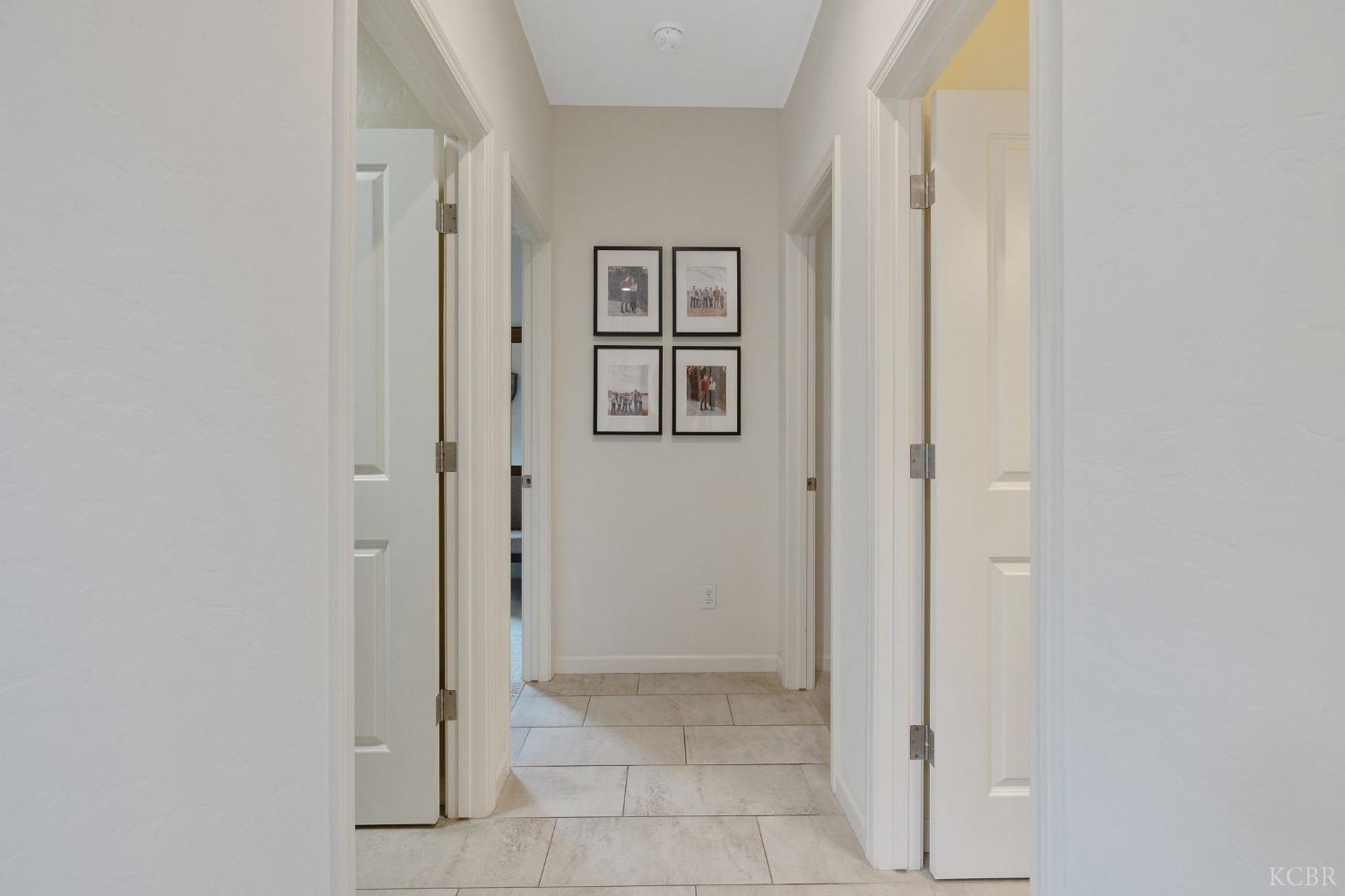 2223 Madeline Dr, Hanford, CA 93230