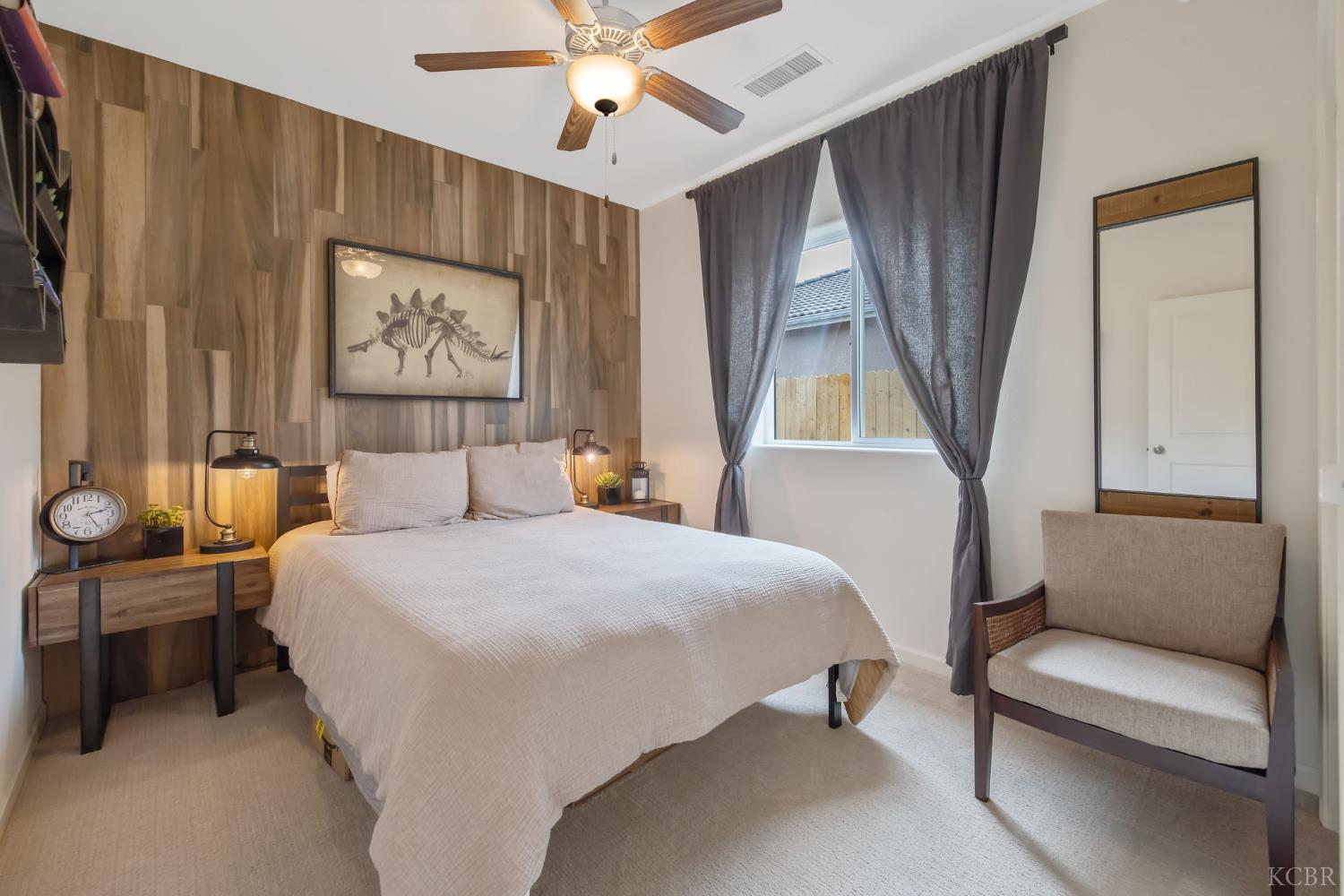 2223 Madeline Dr, Hanford, CA 93230