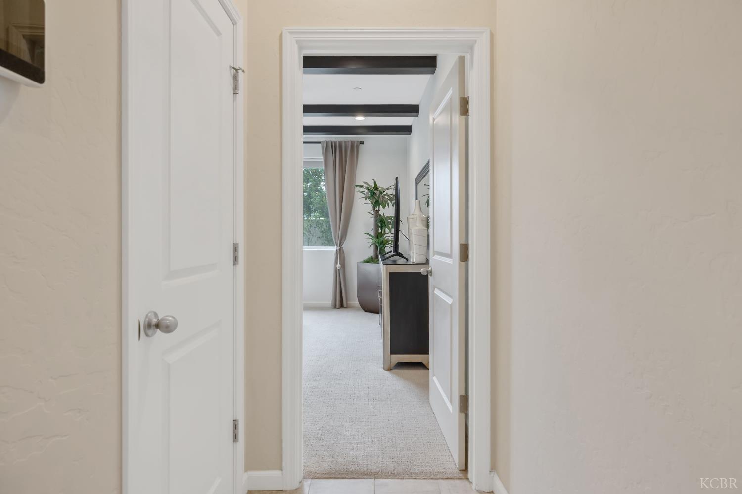 2223 Madeline Dr, Hanford, CA 93230