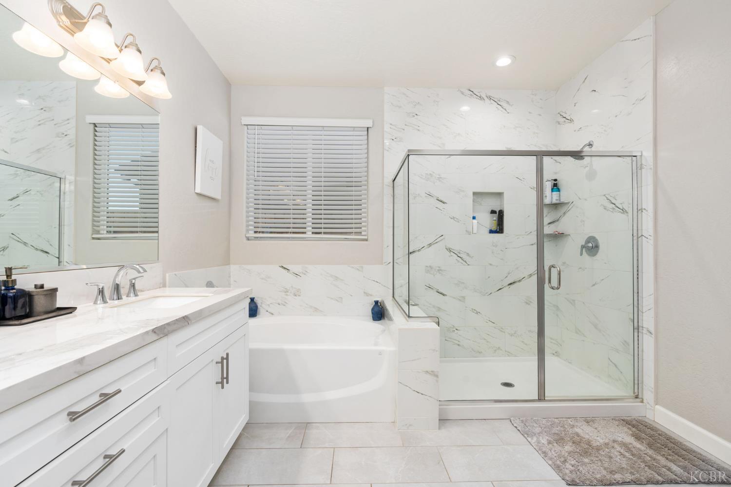 2124 Cortner St, Hanford, CA 93230