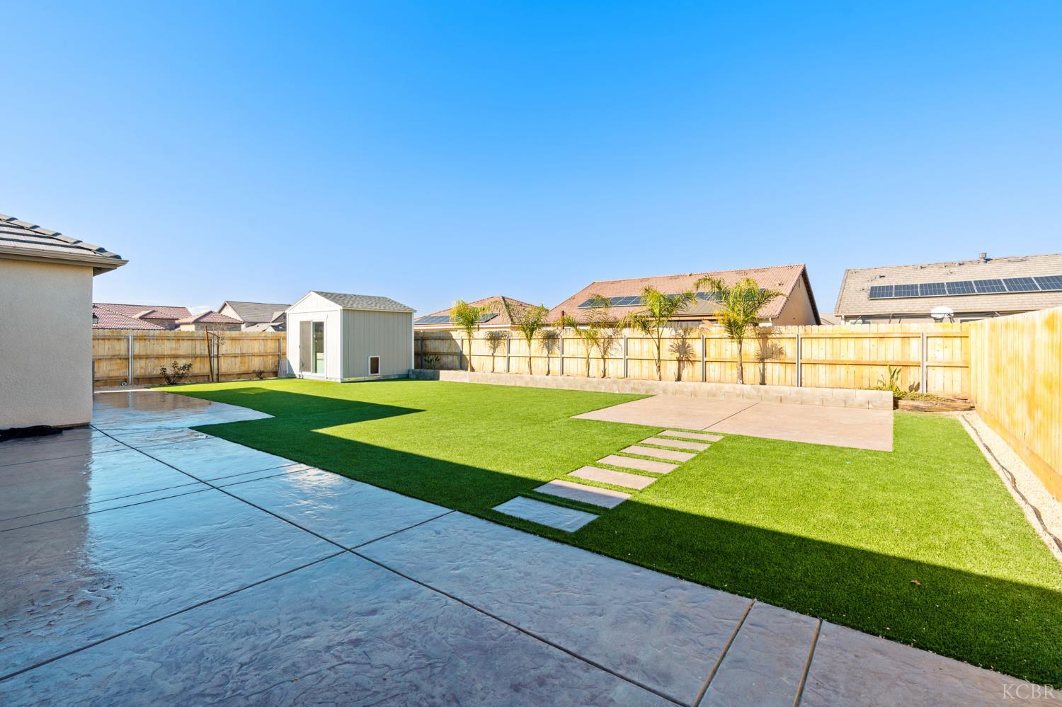 2124 Cortner St, Hanford, CA 93230