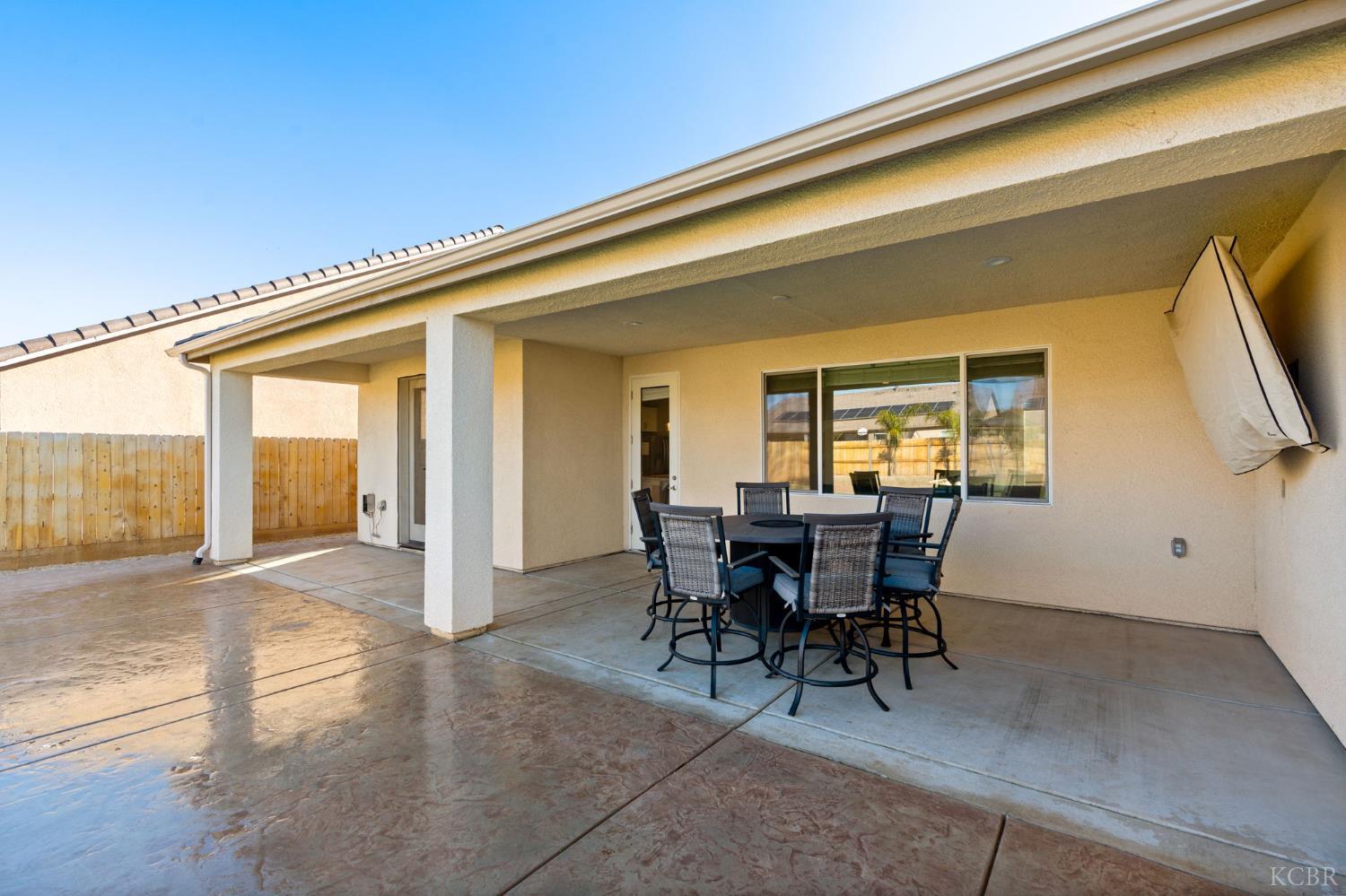 2124 Cortner St, Hanford, CA 93230