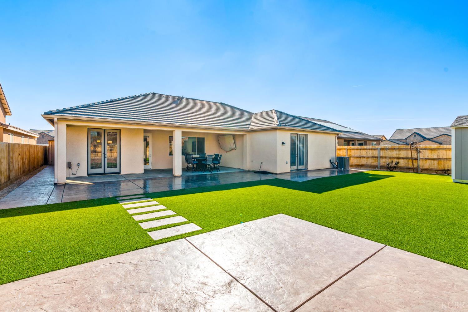 2124 Cortner St, Hanford, CA 93230