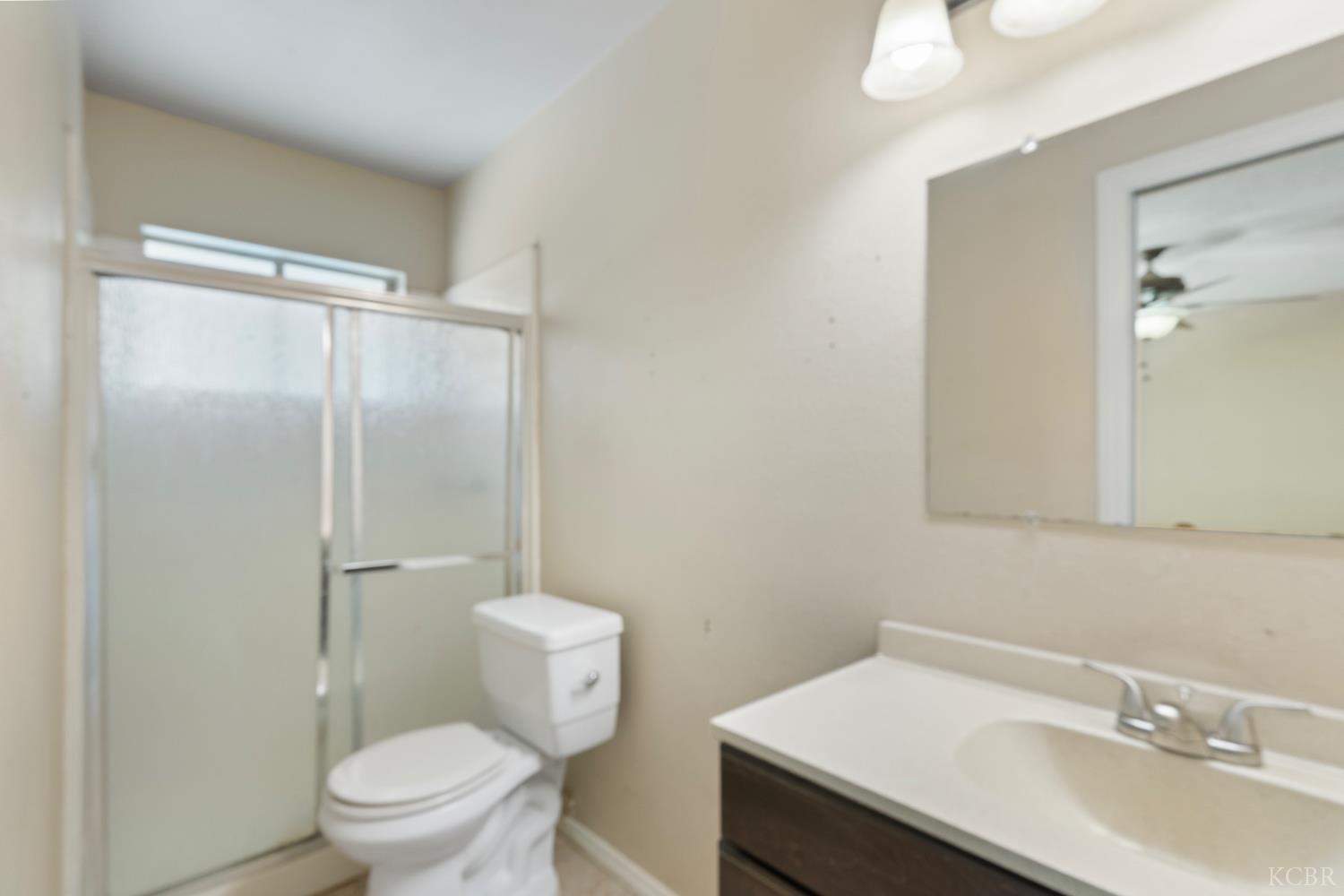 1175 Levich Cir, Hanford, CA 93230