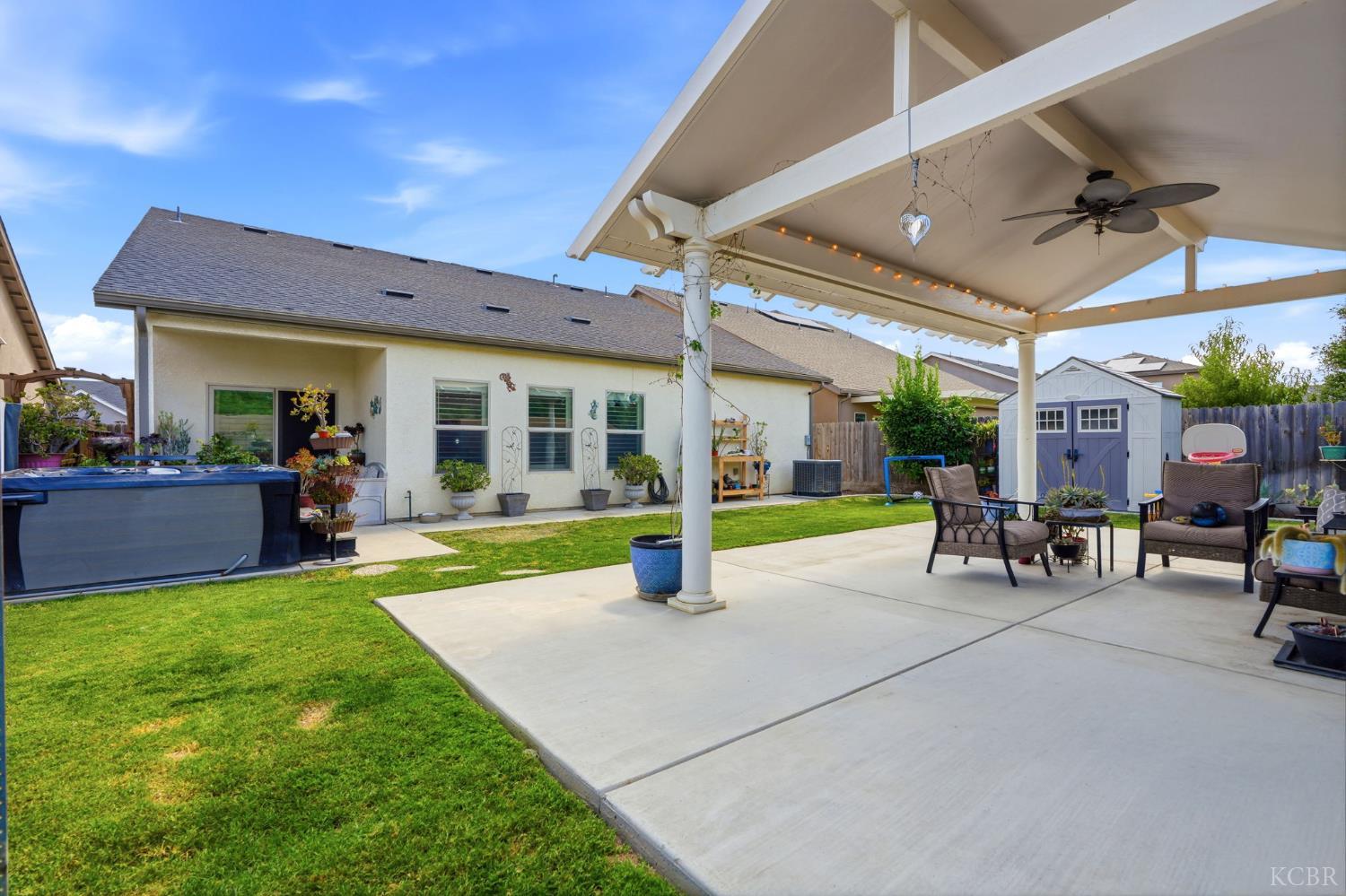 2106 W Bryman St, Hanford, CA 93230