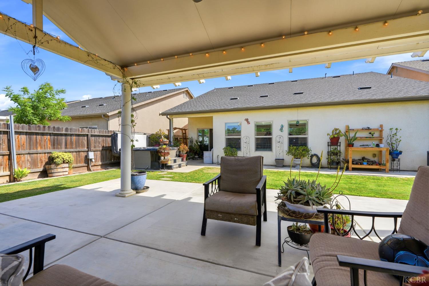 2106 W Bryman St, Hanford, CA 93230