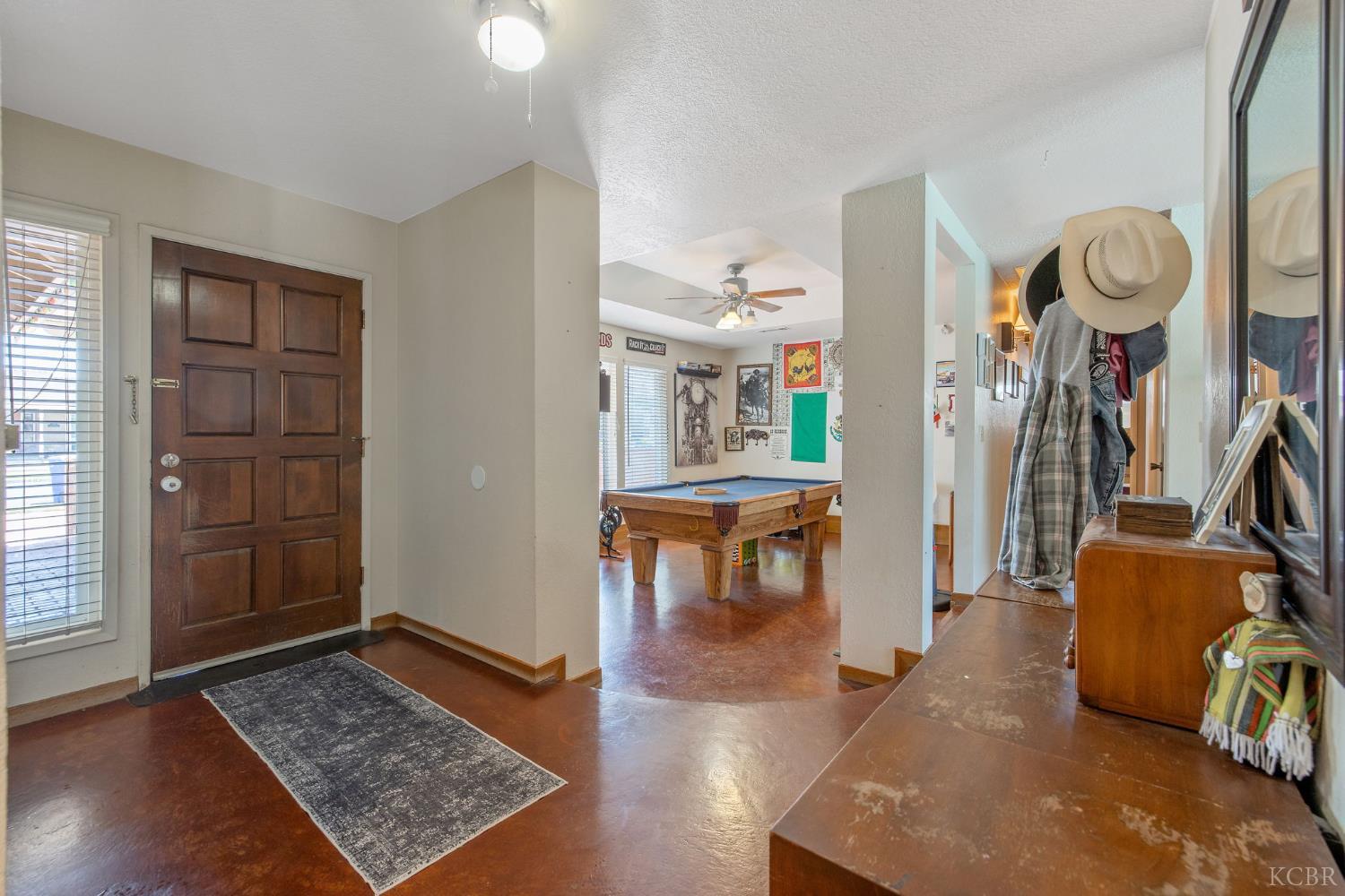 406 Cedar St, Hanford, CA 93230