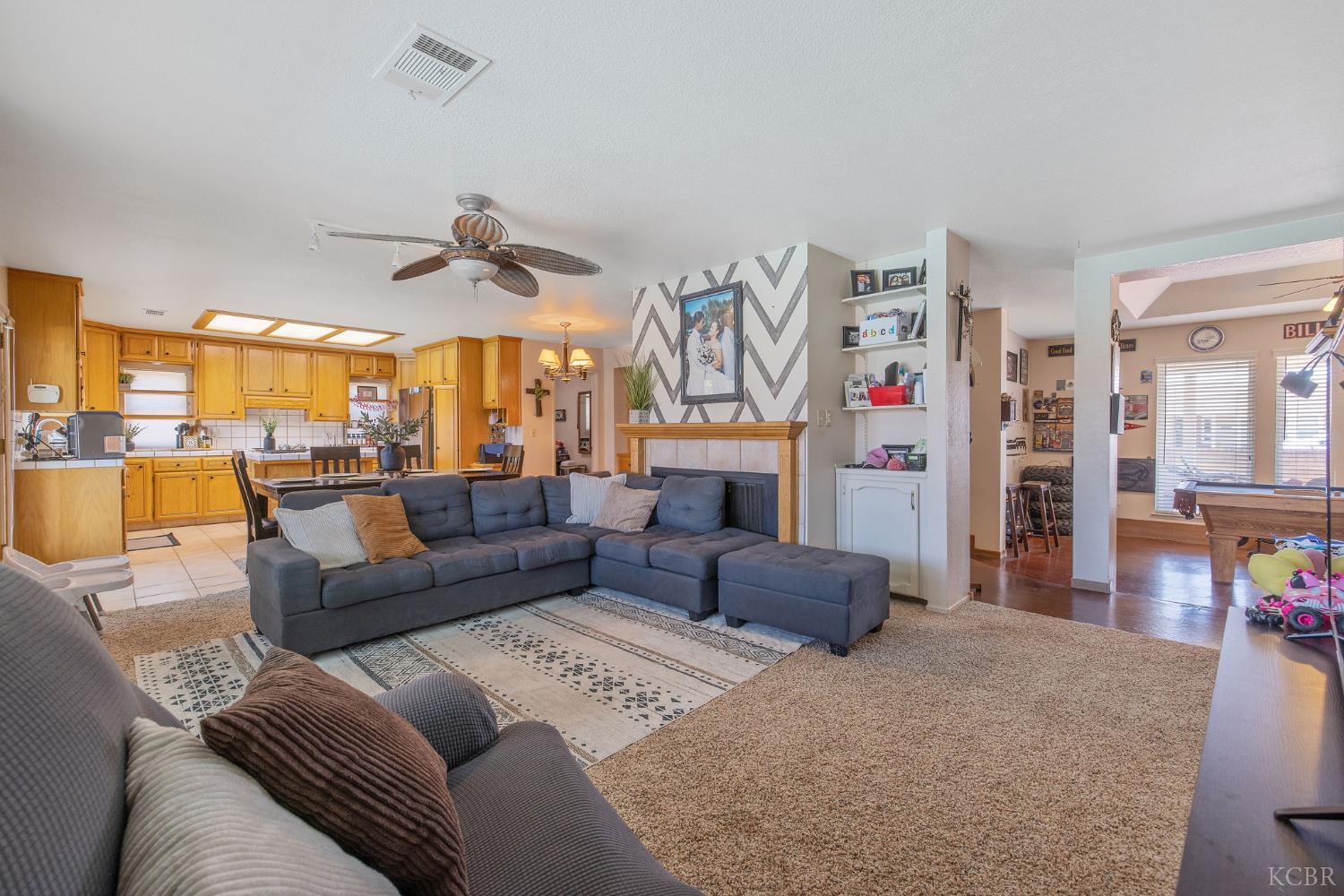 406 Cedar St, Hanford, CA 93230