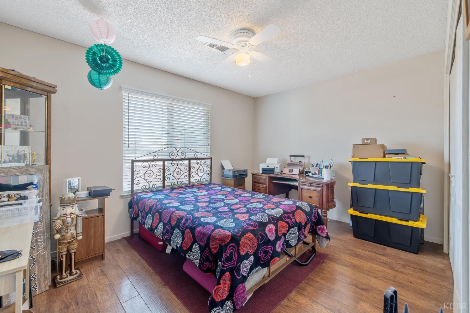 406 Cedar St, Hanford, CA 93230
