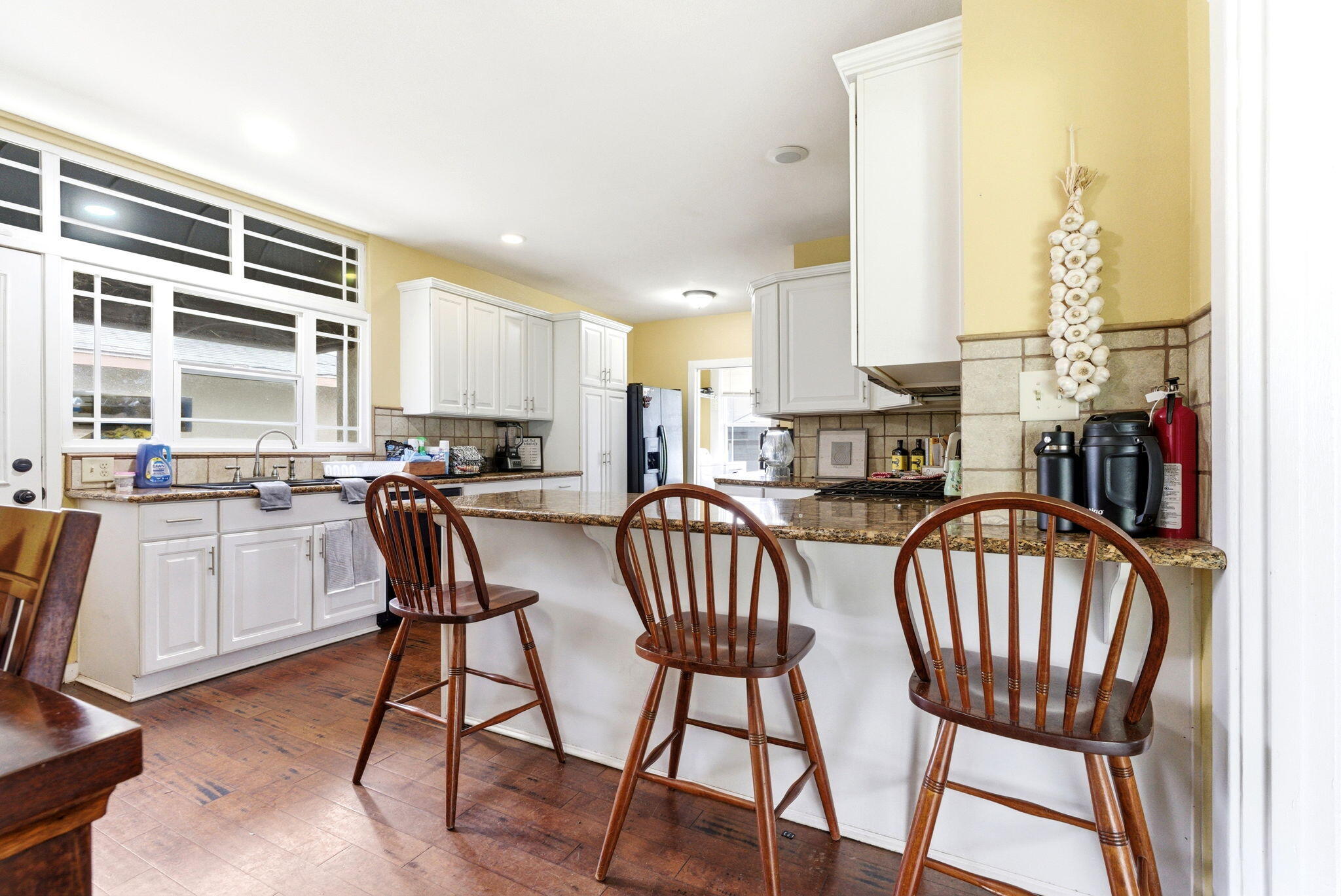 1250 N Harris St, Hanford, CA 93230