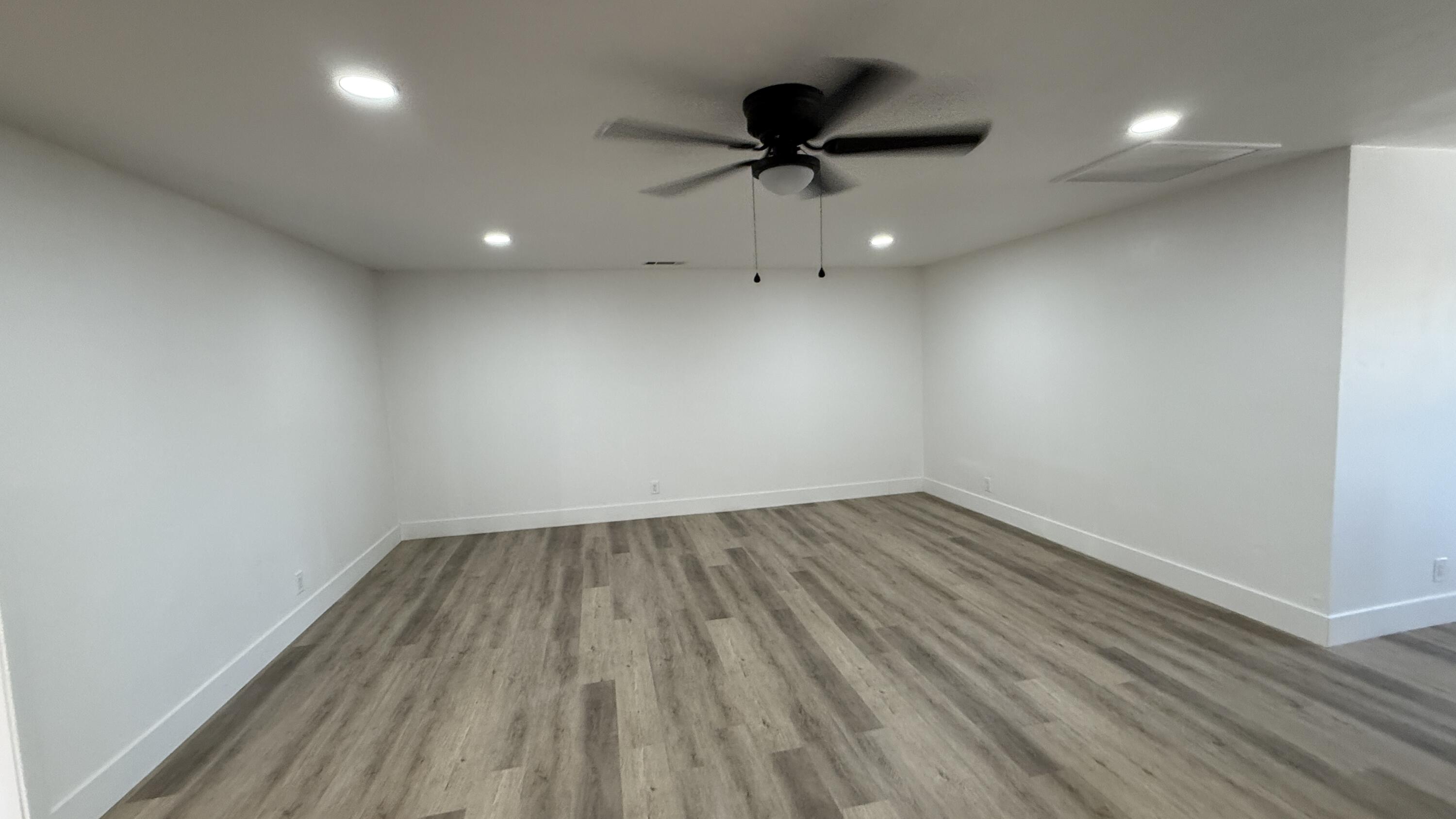 10811 Abby Ln, Hanford, CA 93230