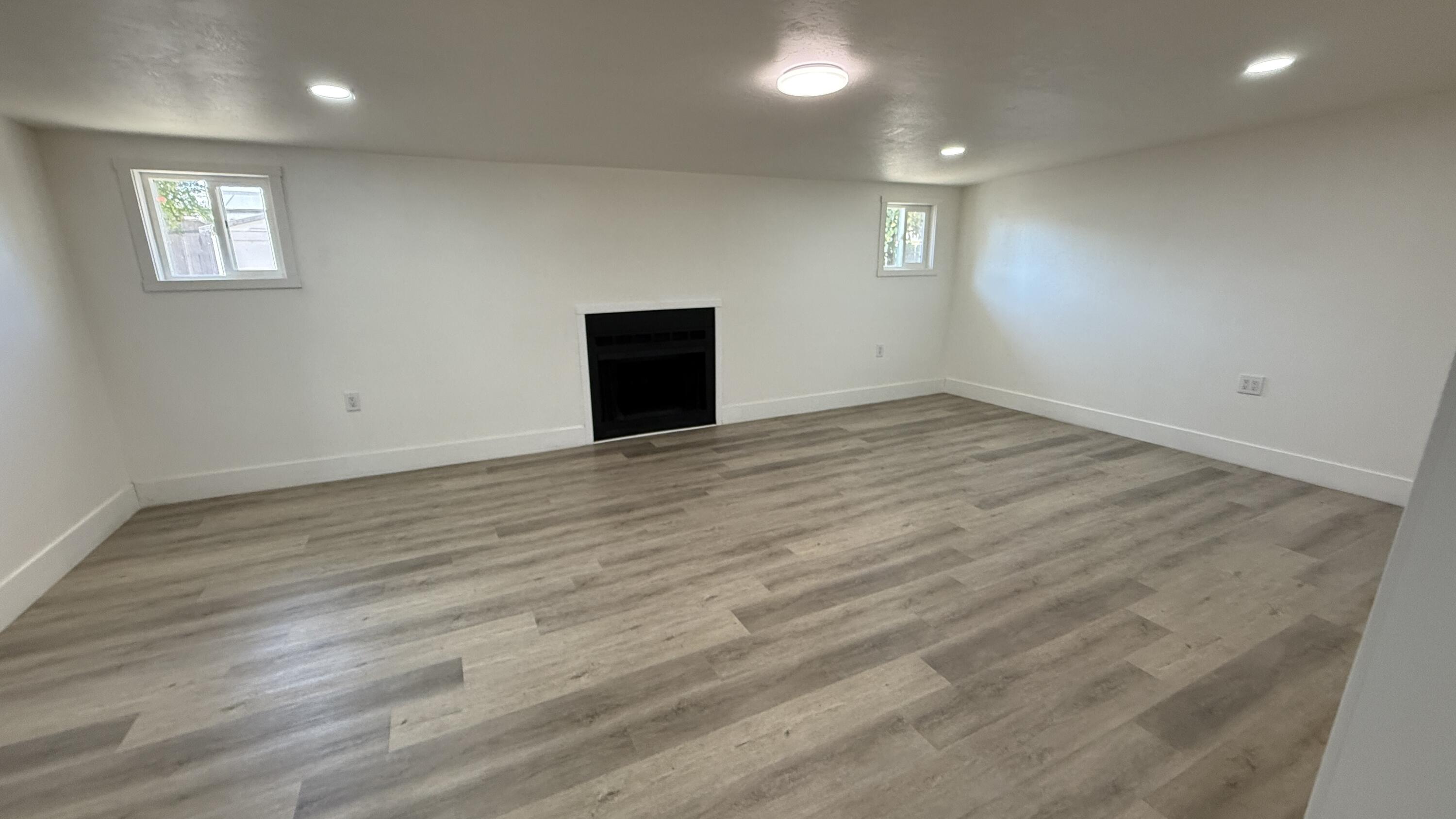 10811 Abby Ln, Hanford, CA 93230