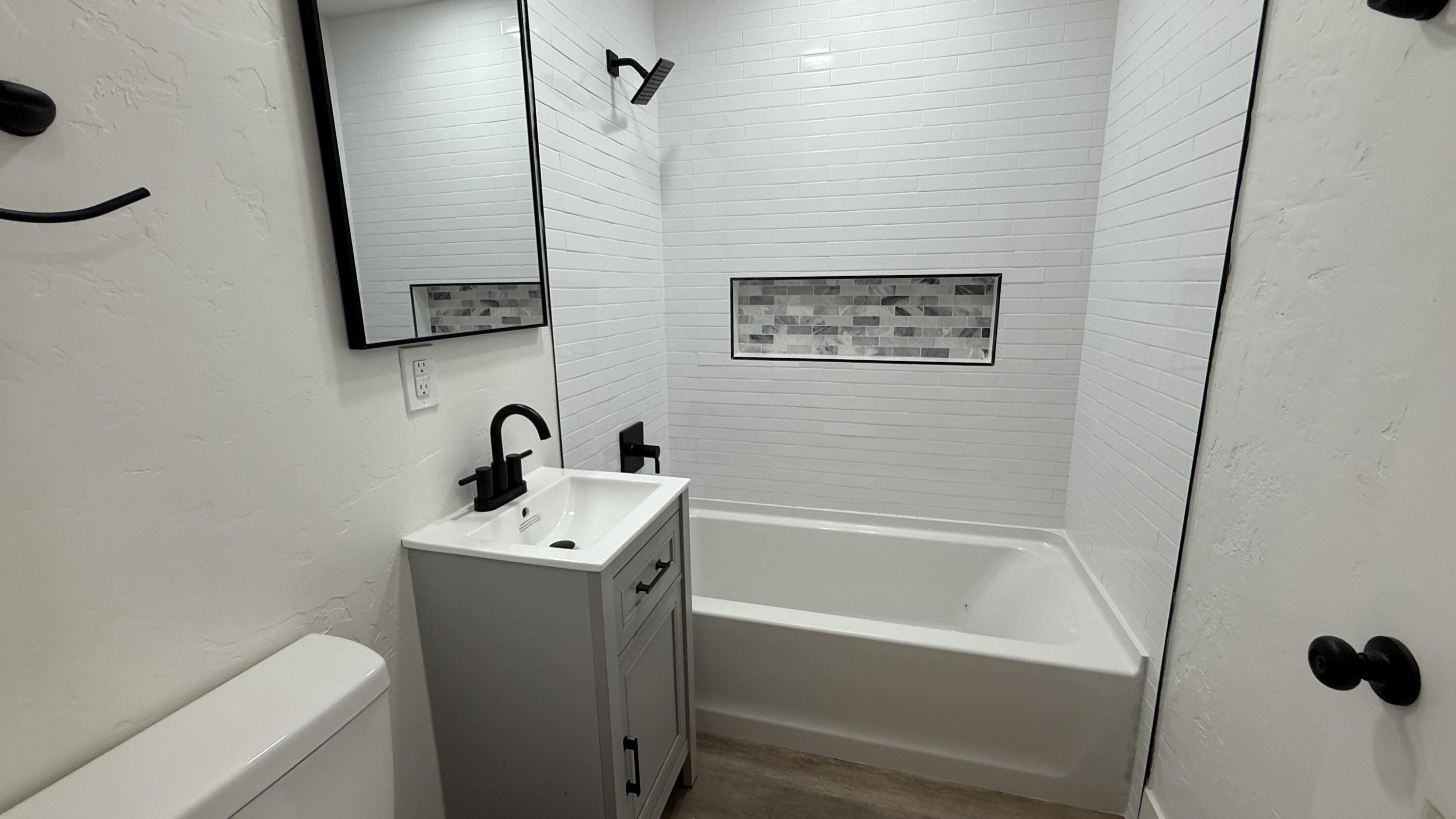 10811 Abby Ln, Hanford, CA 93230