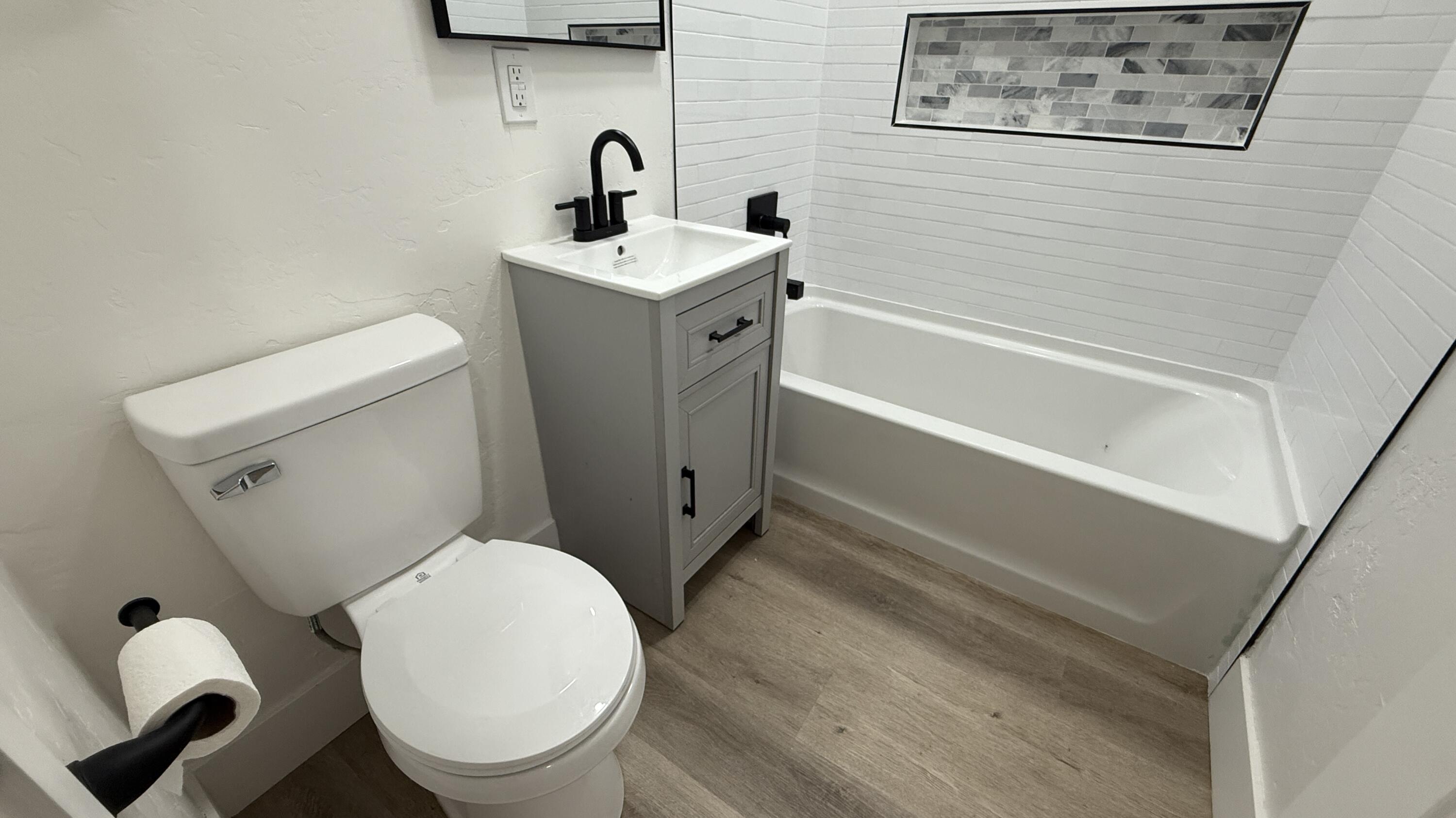 10811 Abby Ln, Hanford, CA 93230