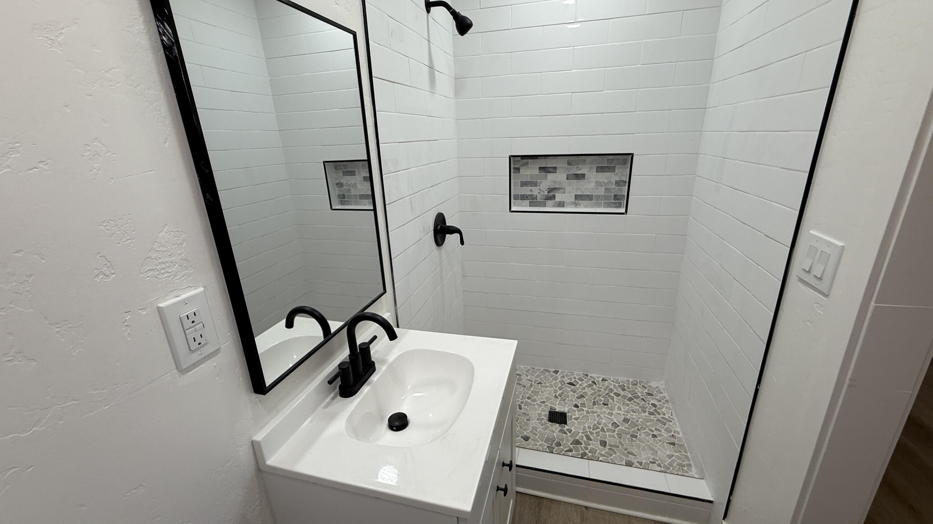 10811 Abby Ln, Hanford, CA 93230