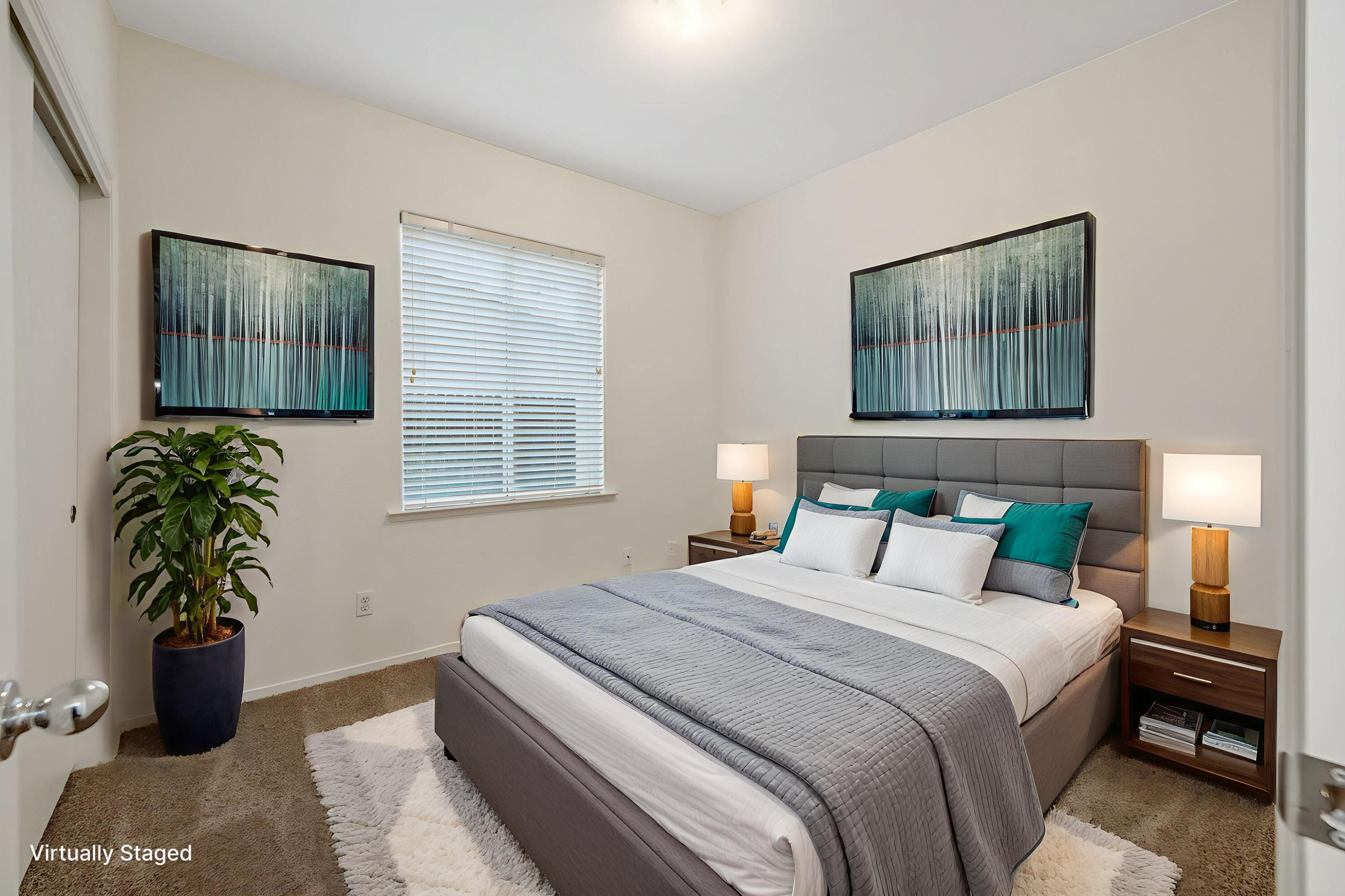 3232 N Zion Cir, Hanford, CA 93230