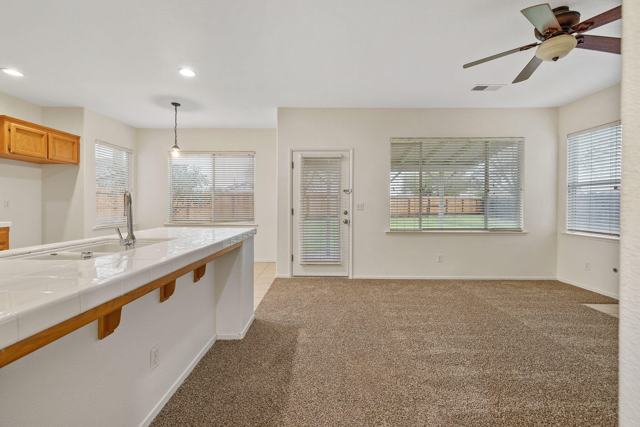 3232 N Zion Cir, Hanford, CA 93230