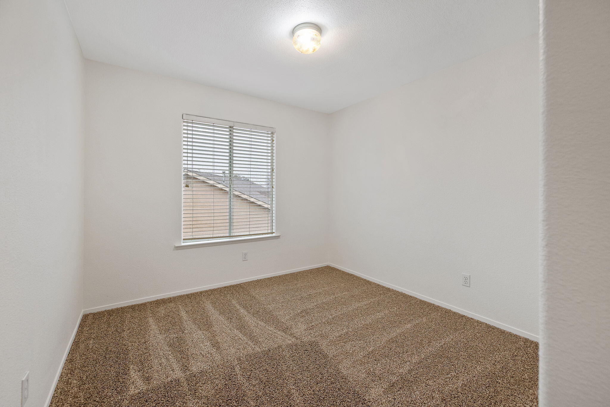 3232 N Zion Cir, Hanford, CA 93230