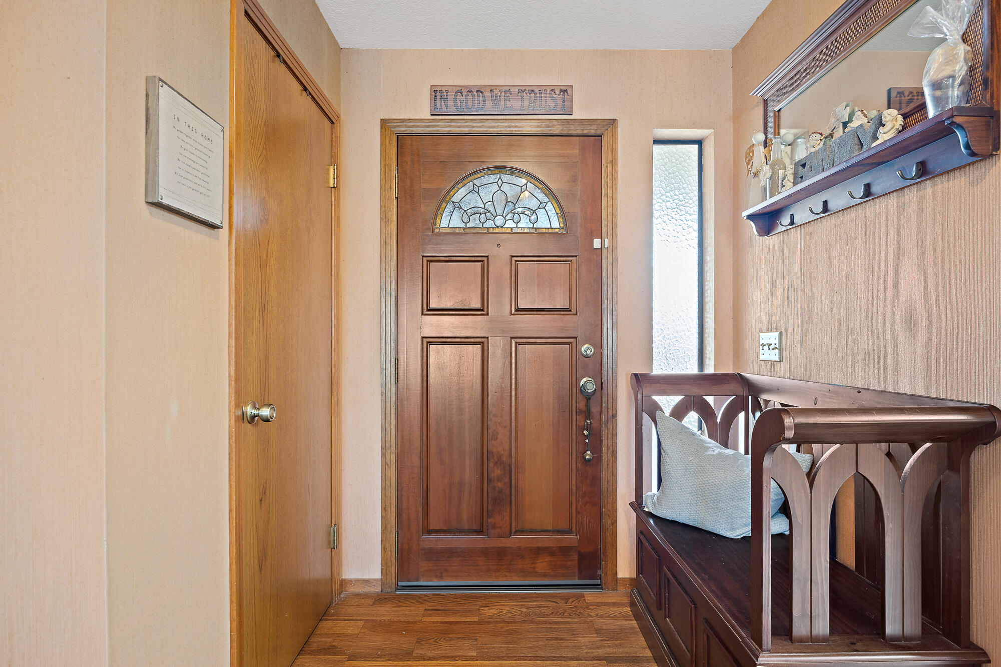 230 W Ash Ave, Hanford, CA 93230