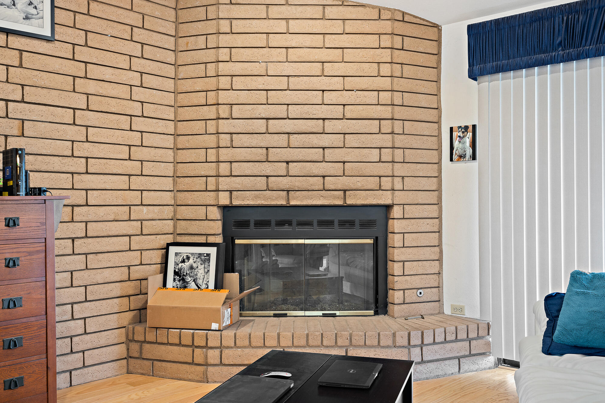 230 W Ash Ave, Hanford, CA 93230