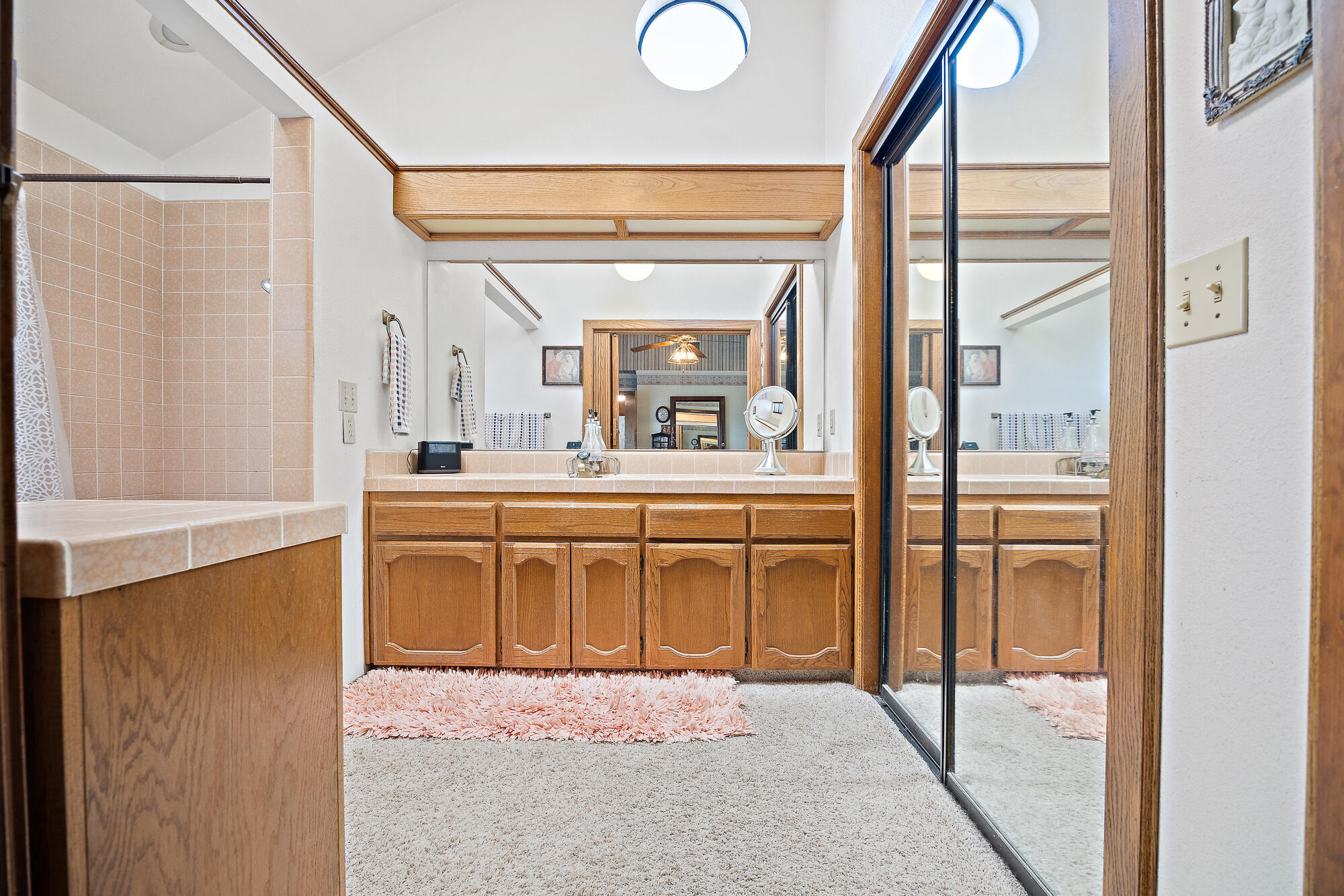 230 W Ash Ave, Hanford, CA 93230