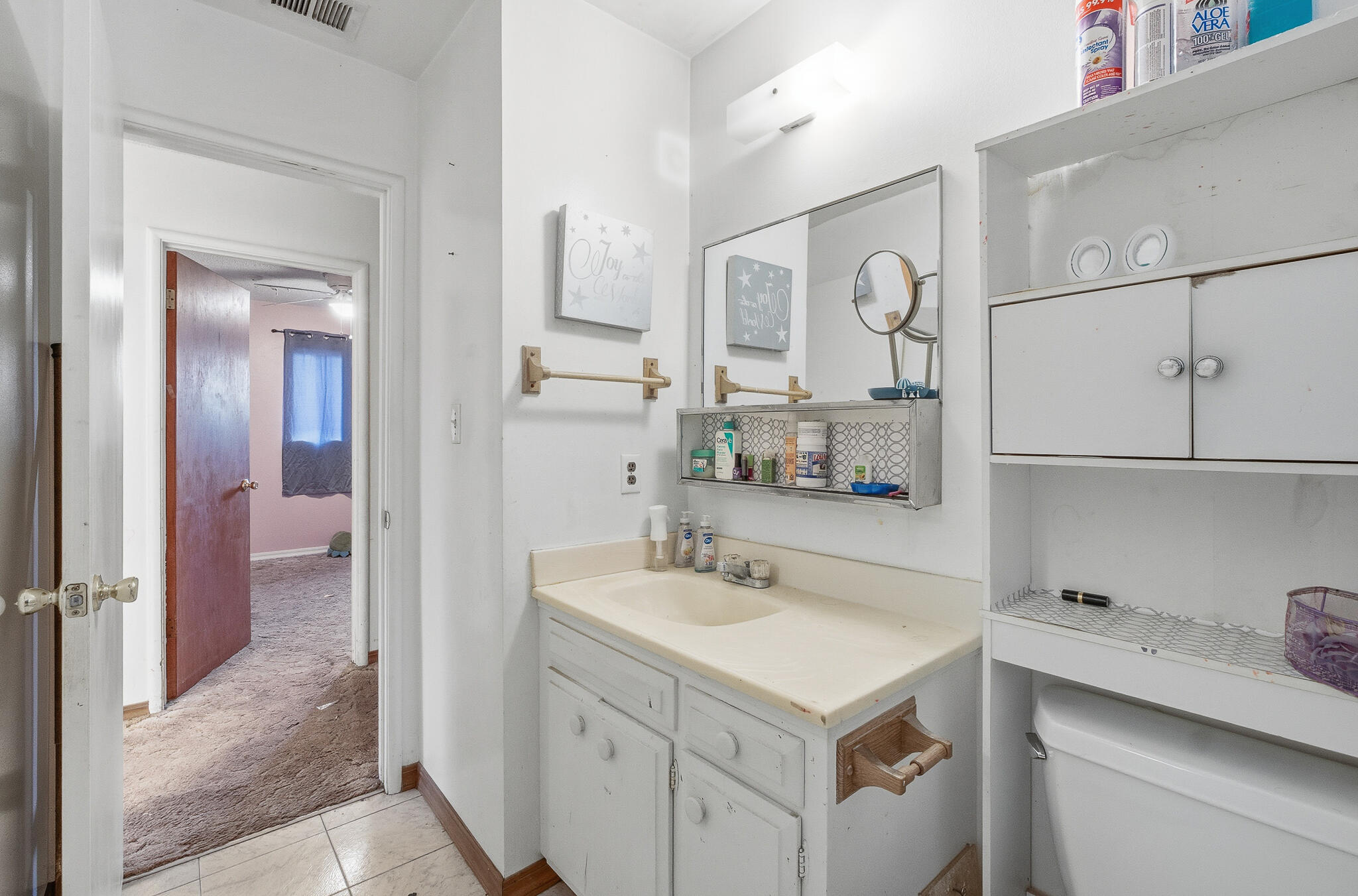 2204 Fairmont Dr, Hanford, CA 93230