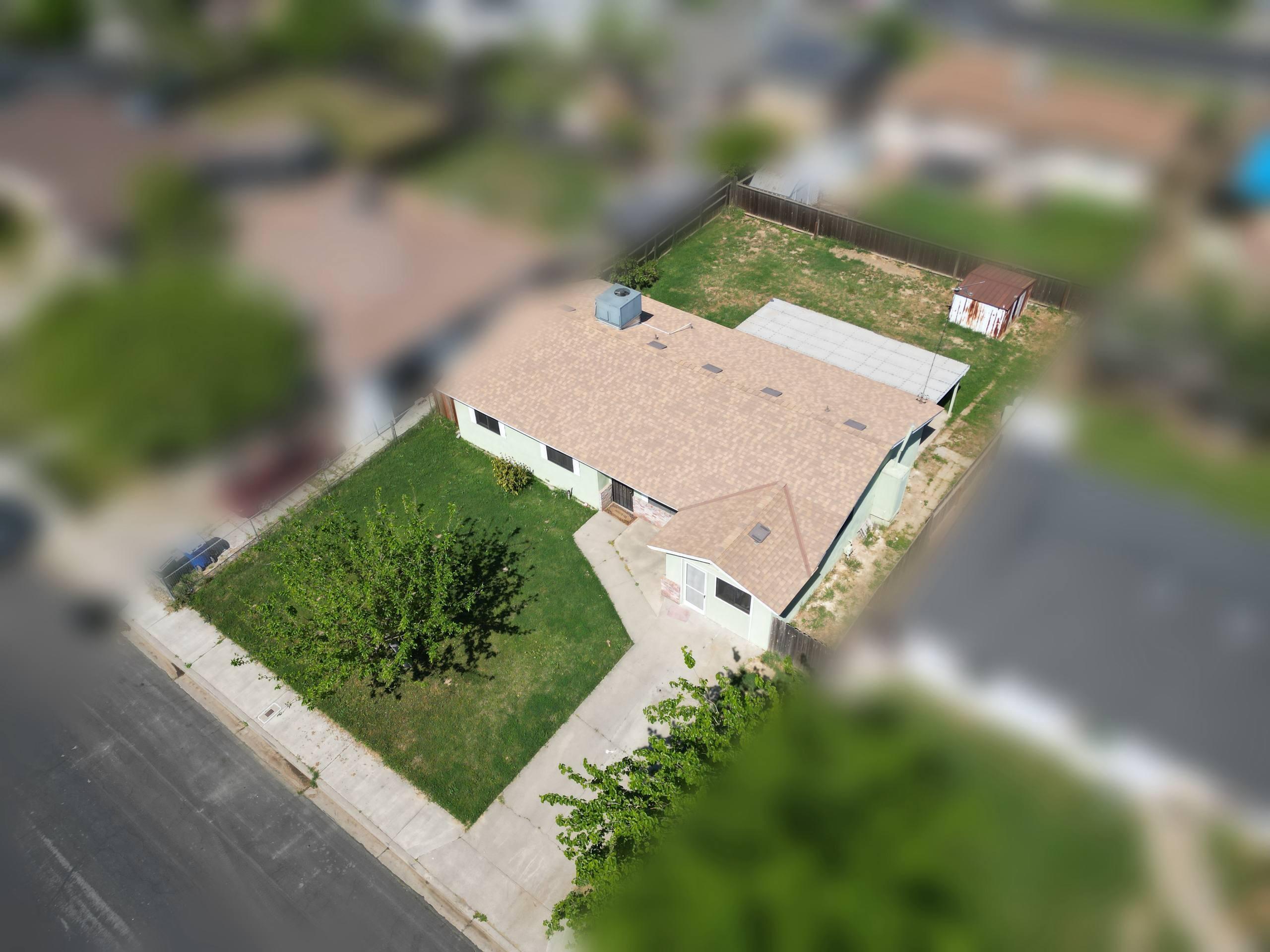 10840 Beverly Dr, Hanford, CA 93230