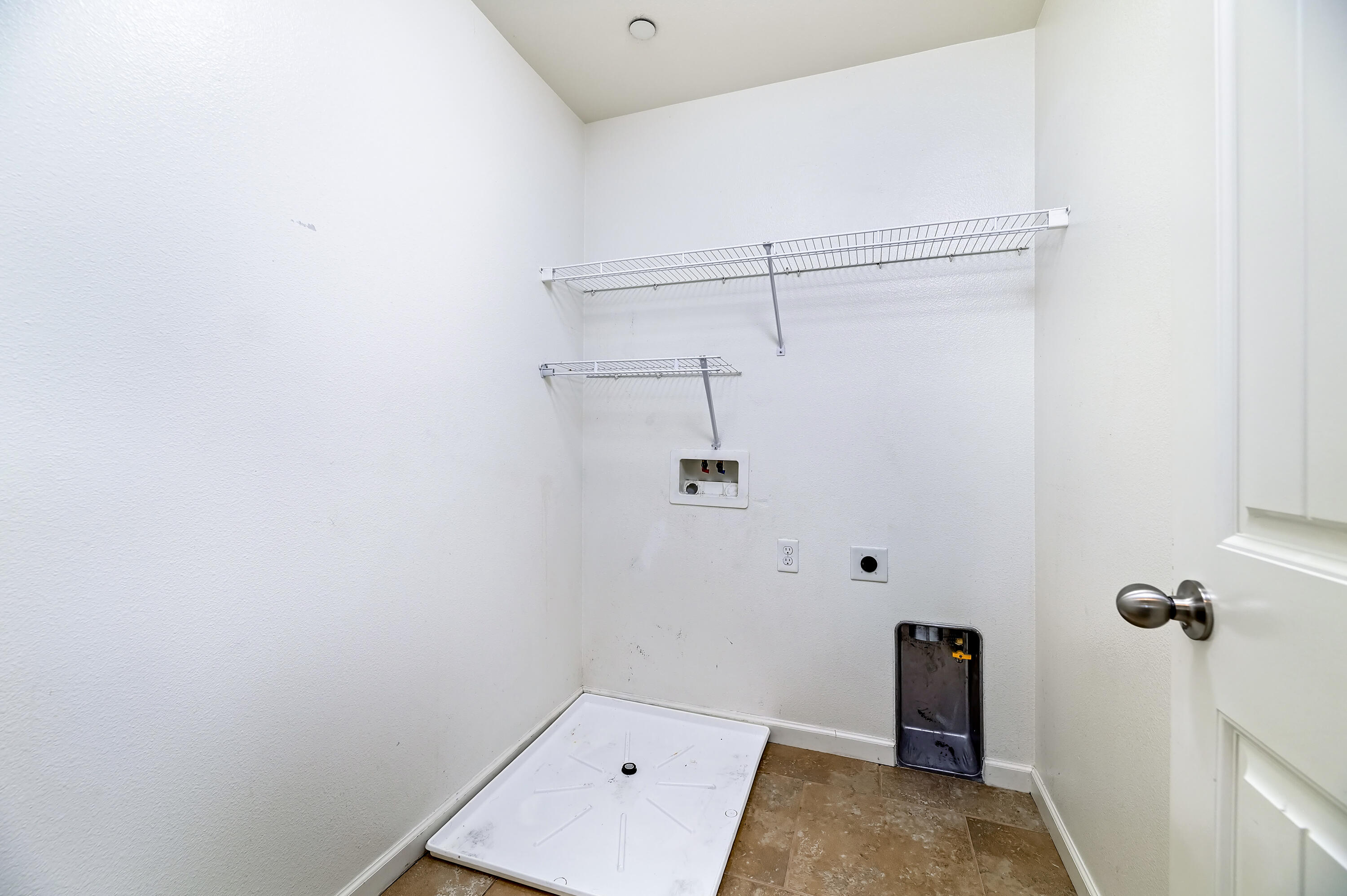 2444 Chardonnay Pl, Hanford, CA 93230